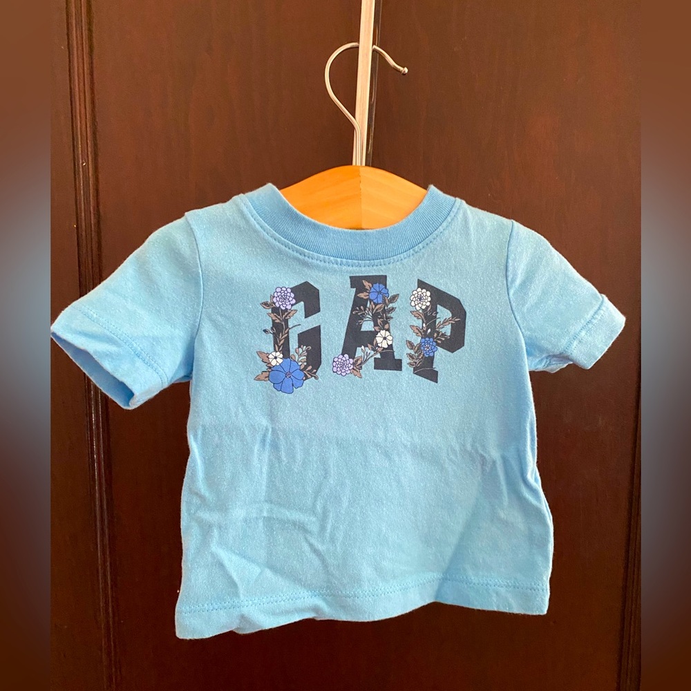 babyGap Logo T-shirt